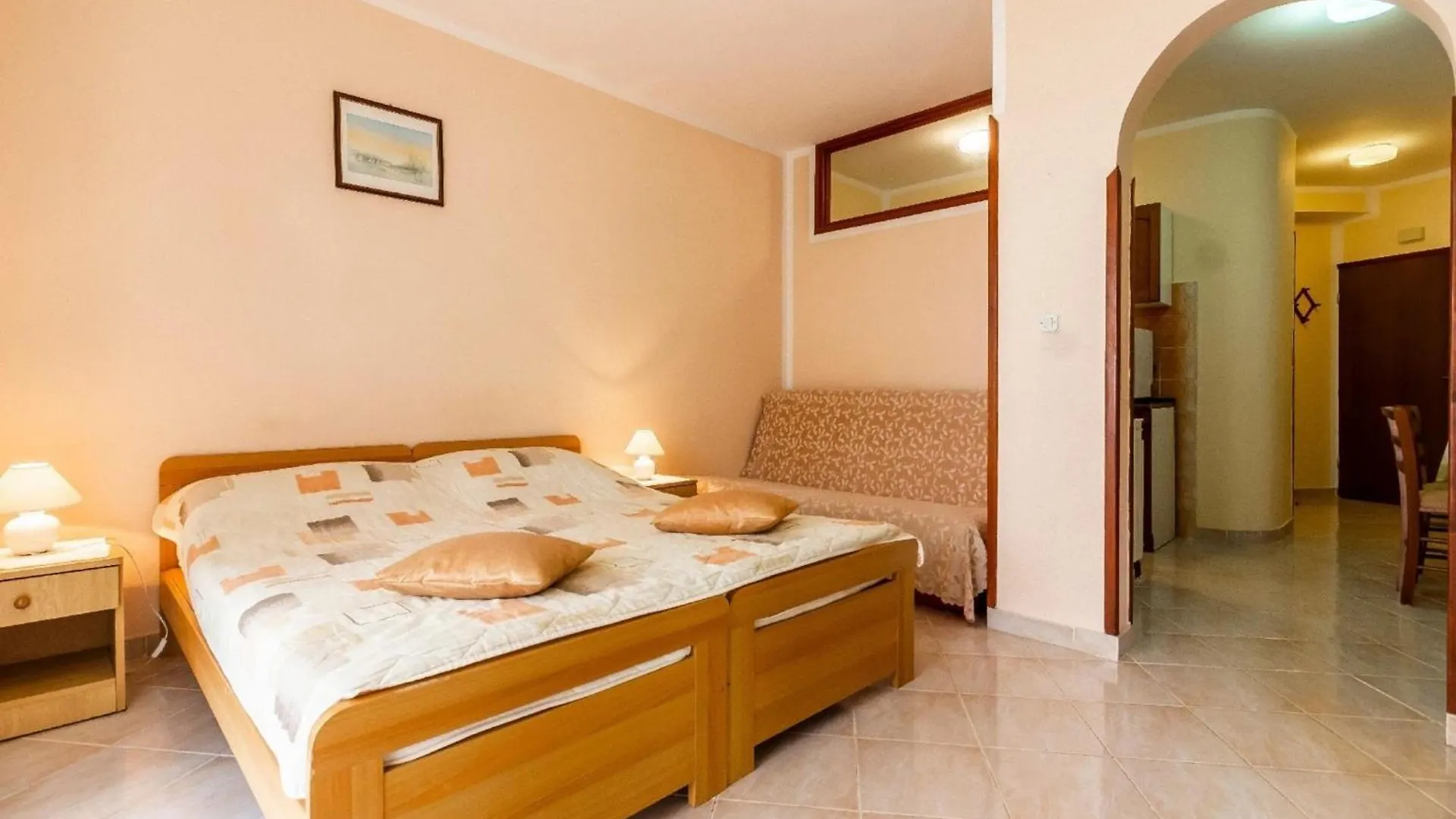 Appartement In Fazana Mit Moebliertem Balkon