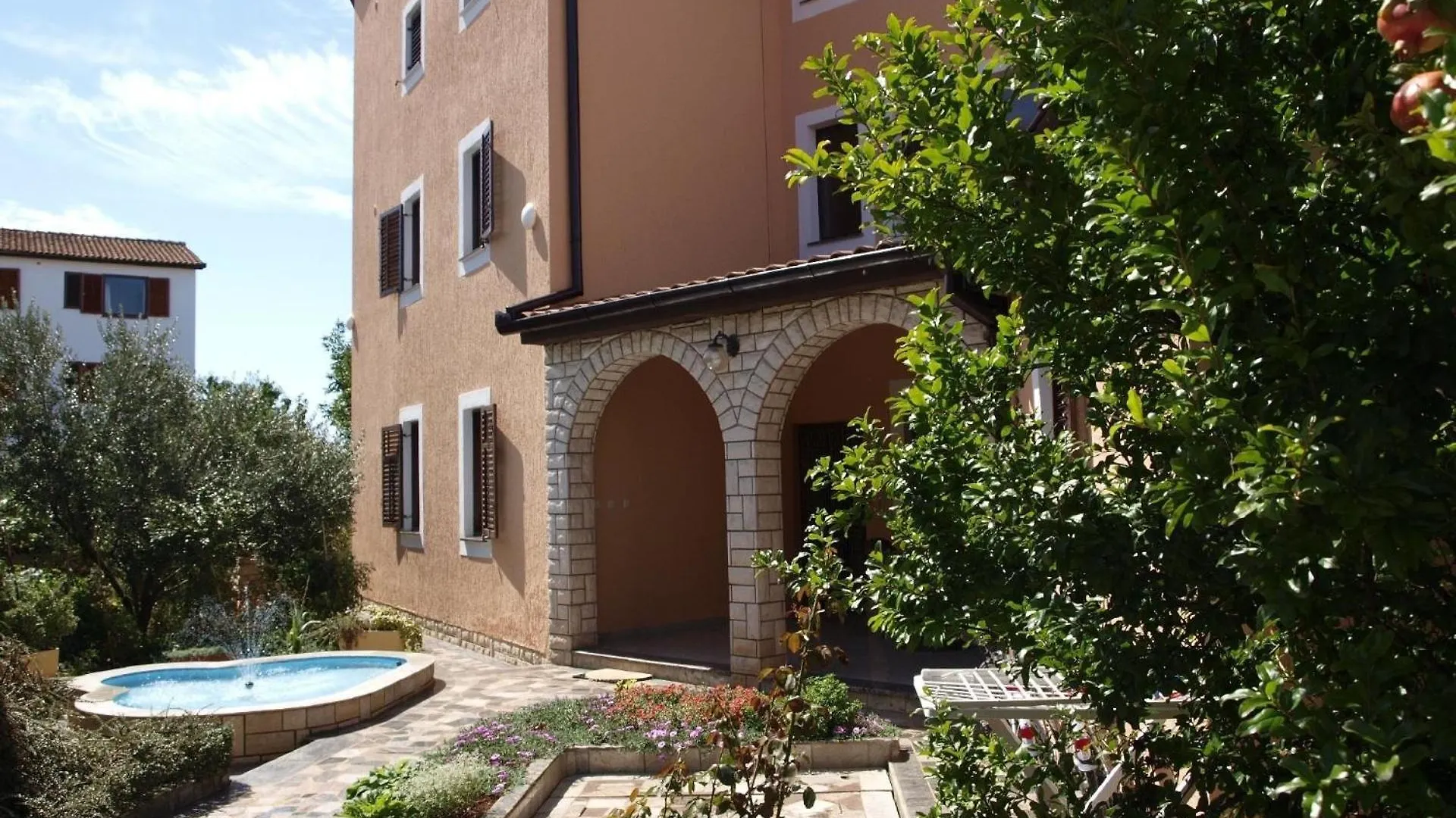Appartement In Fazana Mit Moebliertem Balkon Apartment